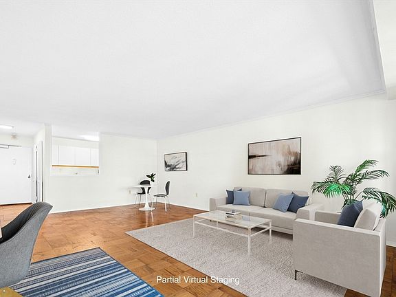 3rd image of 9 Hawthorne Pl APT 15H