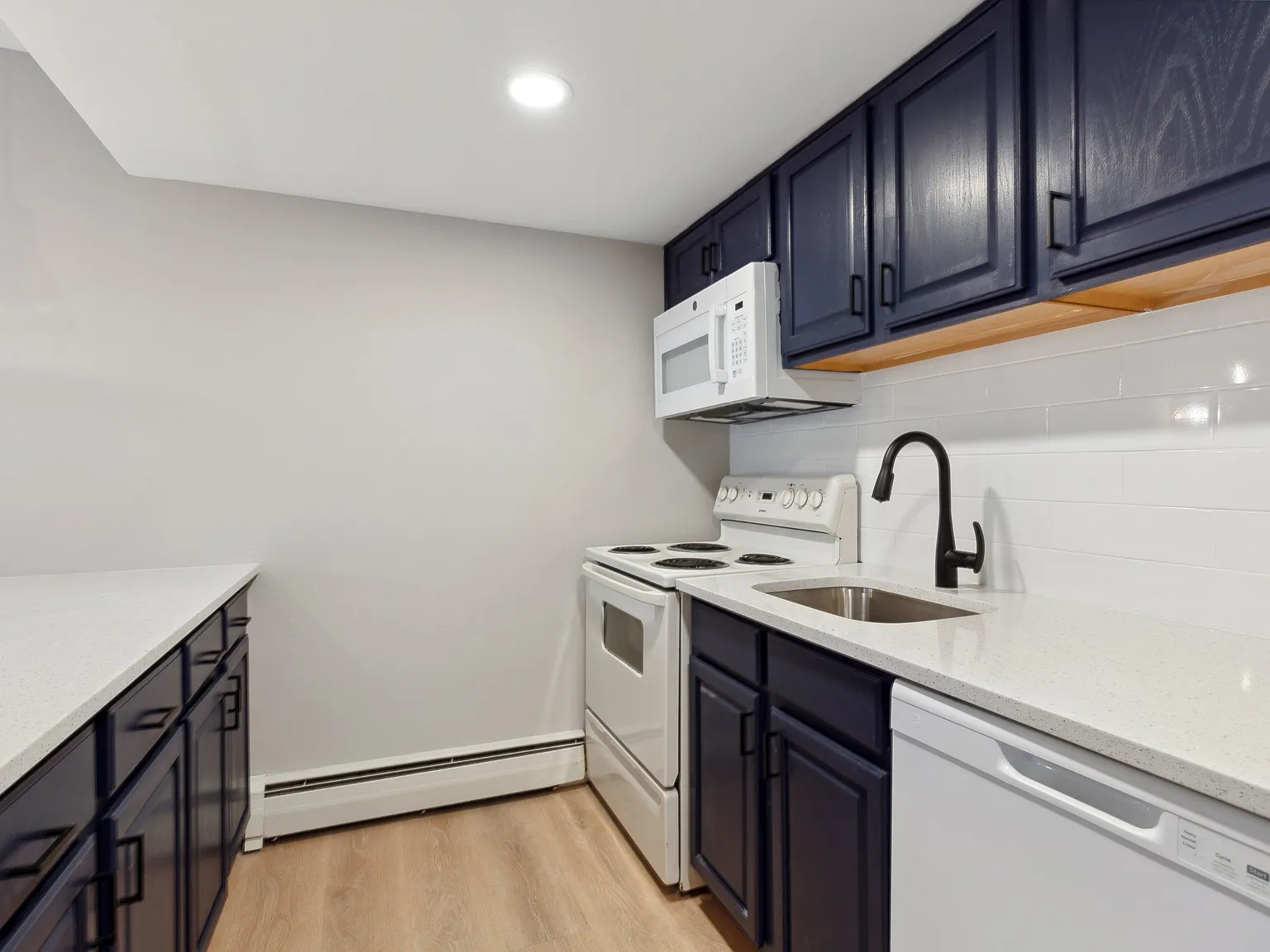 1 bed, $1,595 — Photo 3