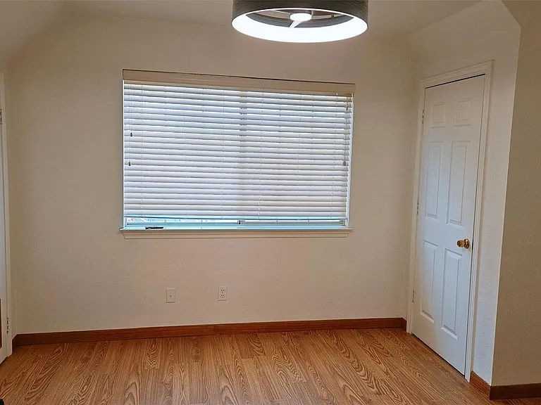 105 Meadow Dr — Photo 11