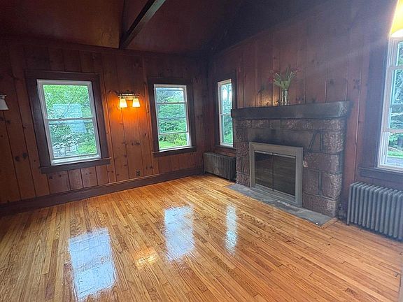 4th image of 35 Lindbergh Lane