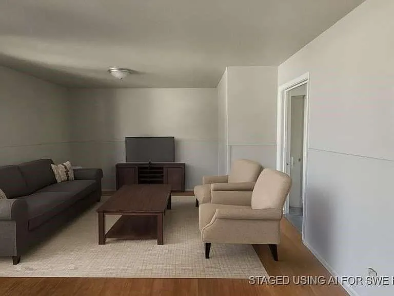 9222 Lockwood Dr #17 — Photo 3