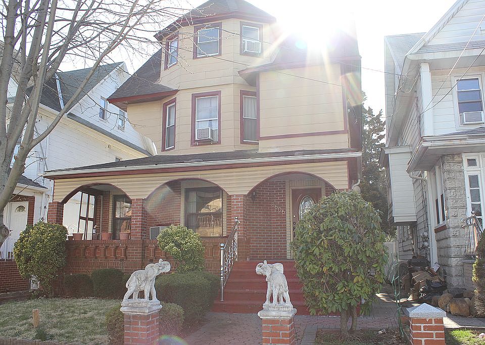 1st image of 8606 121st St
