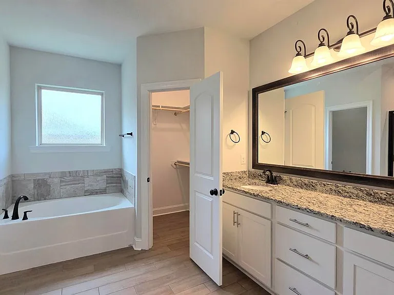 7004 Spring Gardens Dr — Photo 19