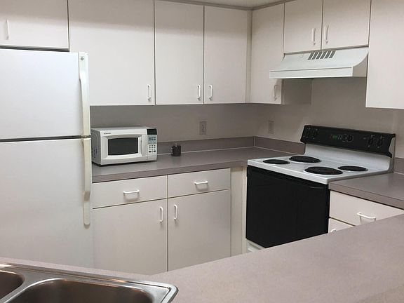 4th image of 2203 Lake Debra Dr