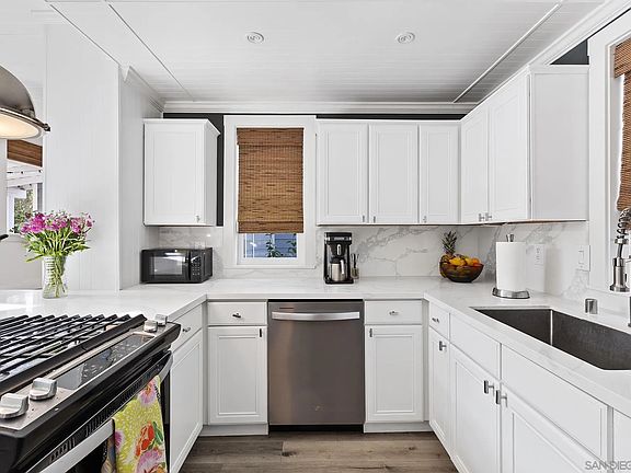 5th image of 678 Via Rancho Pkwy