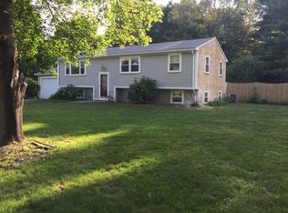 19 Tecumseh Dr, Hanover, MA 02339