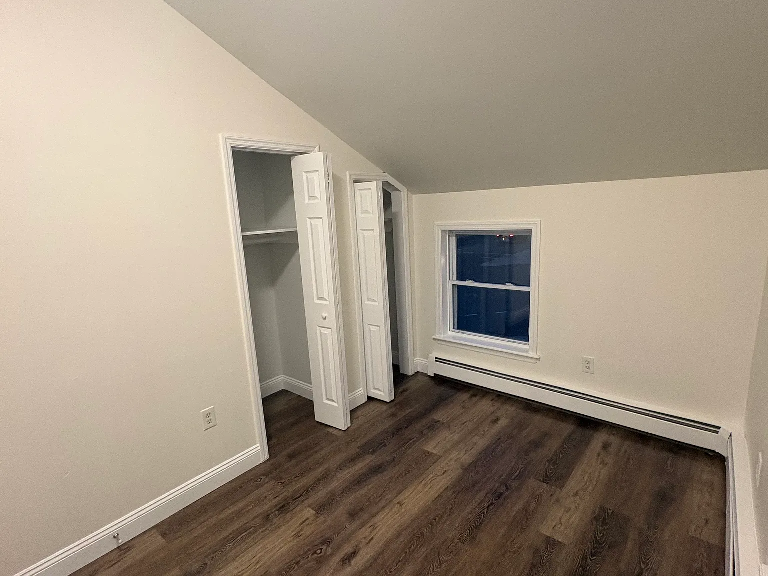 2 bed, 810 sqft, $2,300 — Photo 3
