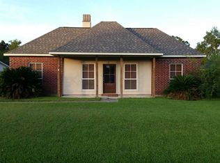 7605 Elmwood Dr, Denham Springs, LA 70706