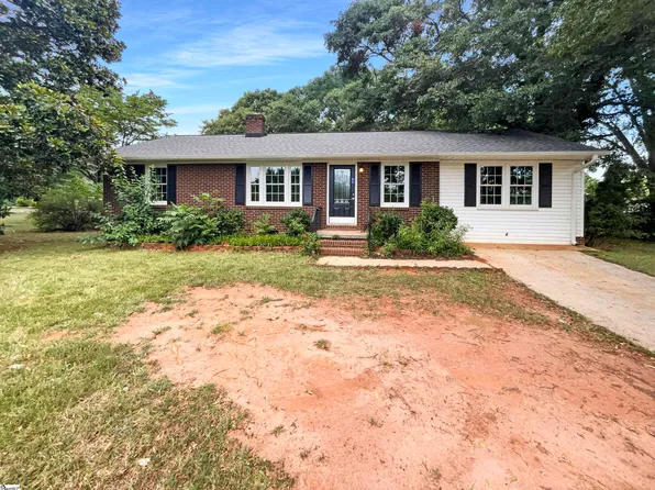 201 Gardenia Dr, Greenville, SC 29617