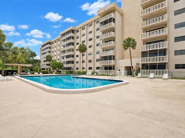800 NE 195th Street #606, Miami, FL 33179