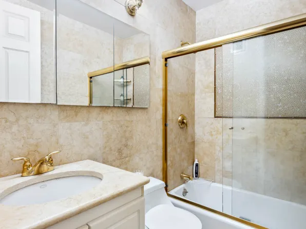300 East 54th Street 25G image 4 of 5