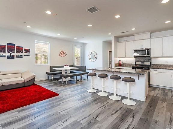 5th image of 28723 Jardineras Dr