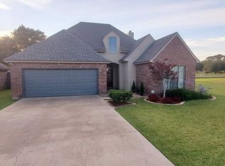 100 Bentgrass Dr, Lafayette, LA 70508