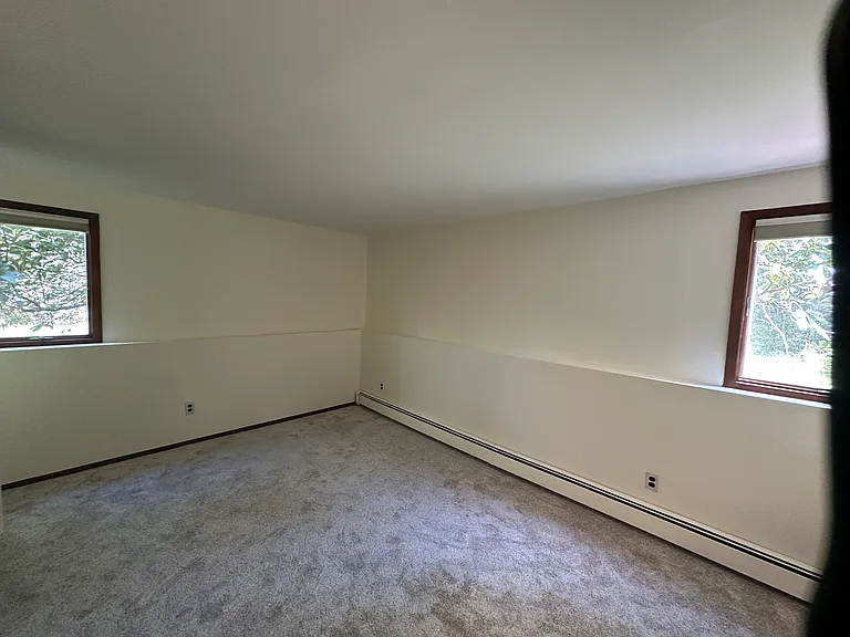 190 Old Field Rd — Photo 5