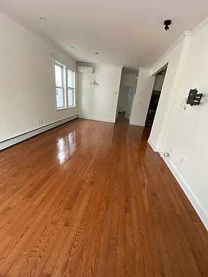 Rented by Hudson Exclusive Inc | media 51