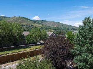 240 Chapel Pl #201, Avon, CO 81620