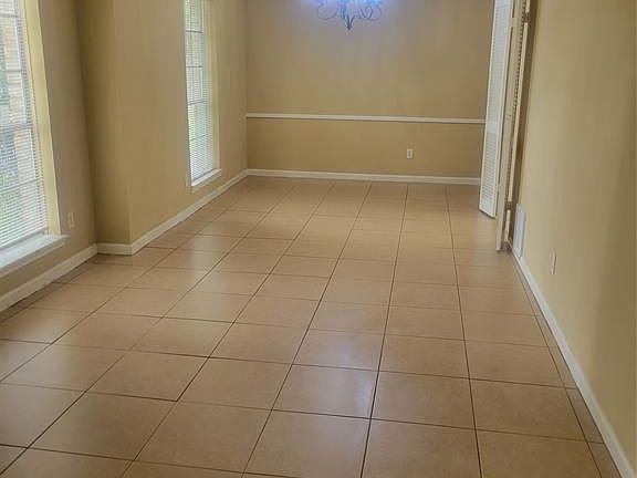 3rd image of 11902 Scottsdale Dr