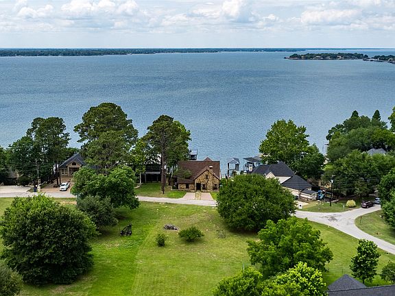 2nd image of 143 Shoreline Dr