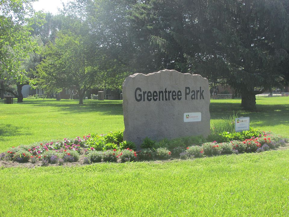 Right next to Greentree Park