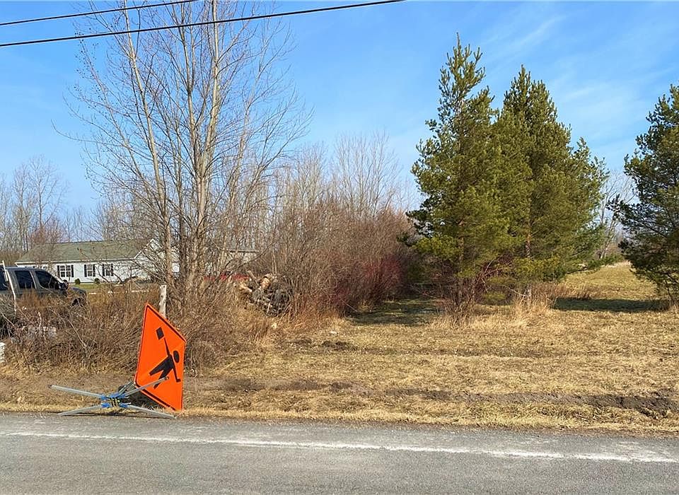 2nd image of 120 Lawton Rd