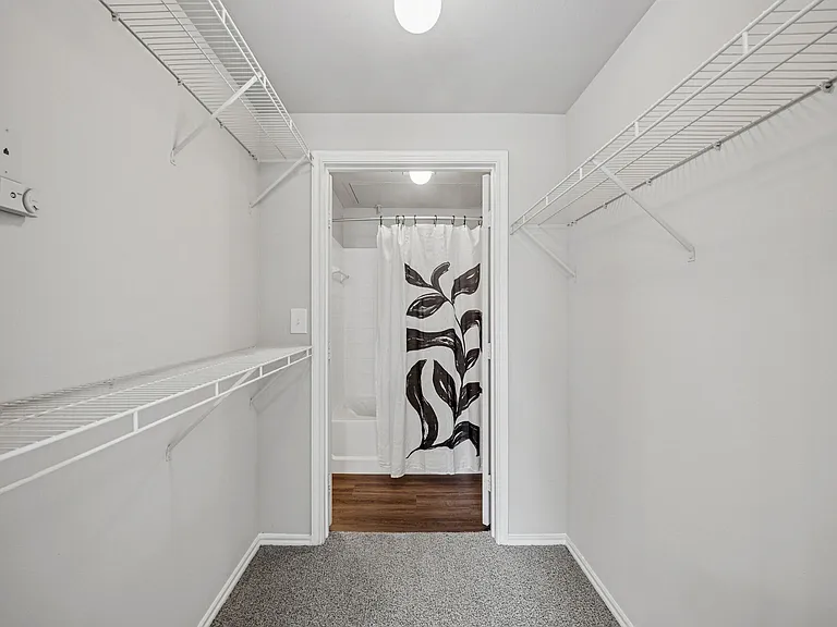 The Residences Of Holland Lake — Photo 12