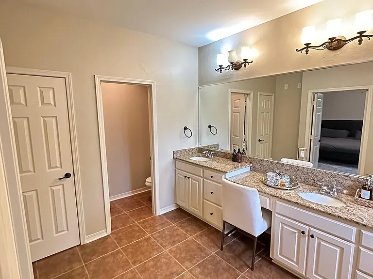 200 Grey Eagle Dr — Photo 21