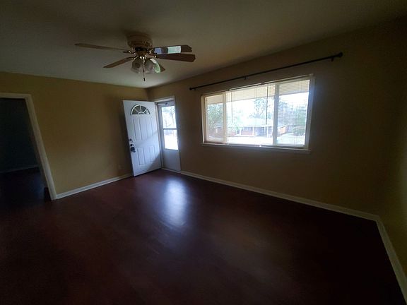 5th image of 207 Bluebell Dr