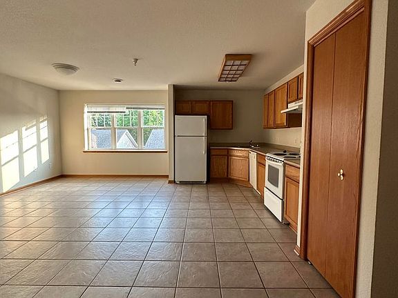 3rd image of 1200 Silver Dr #15
