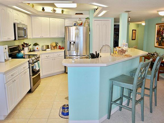 5th image of 8922 Laguna Ln Unit 501