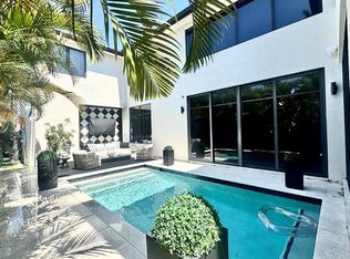 549 NE 10th Ave, Fort Lauderdale, FL 33301