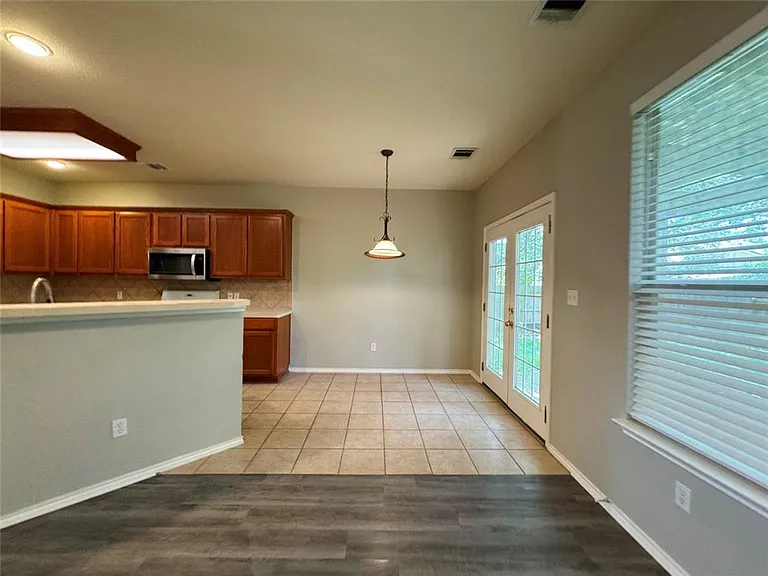 2311 Portwood Bend Cv — Photo 10