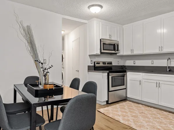 A 6 bedroom, 3 bathroom apartment with a dining/living room & a fully functional kitchen at 1700 ...