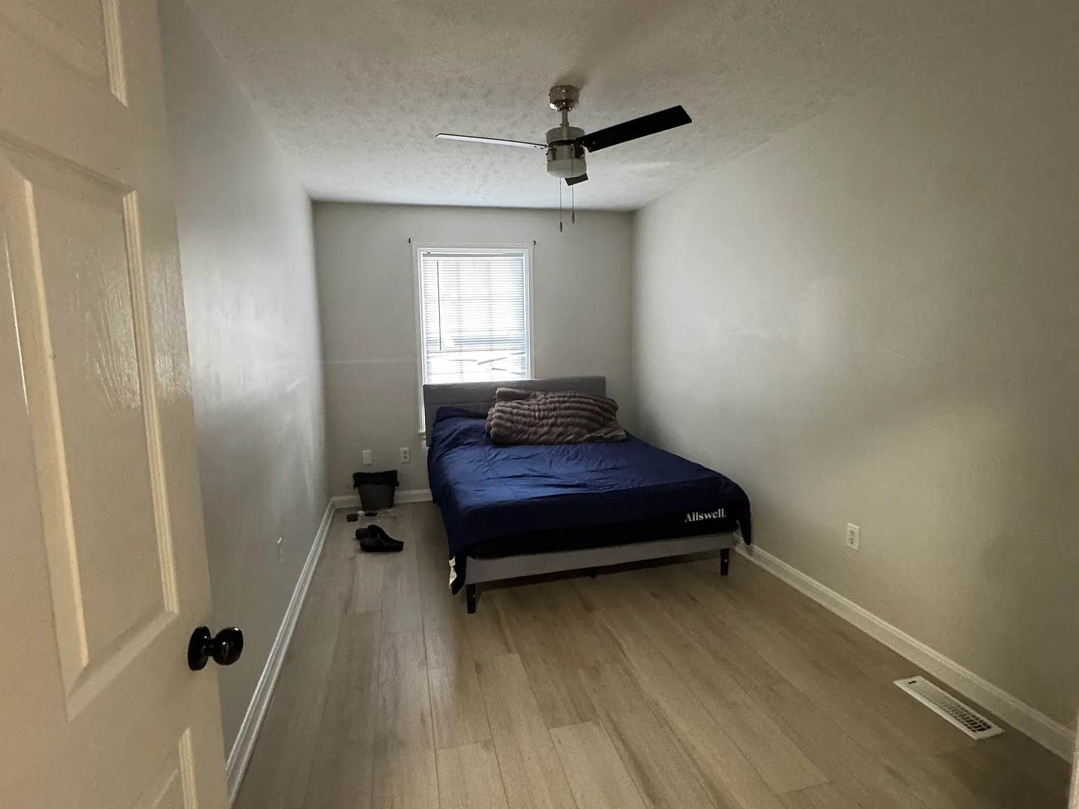 3 bed, 1200 sqft, $1,450 — Photo 3