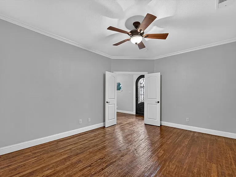 6220 Oram St #B — Photo 2