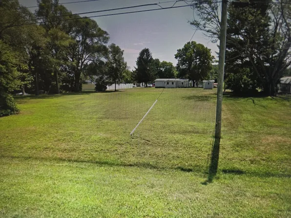 6th St, Grottoes, VA 24441
