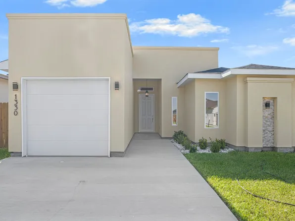 1330 El Caporal Dr, Laredo, TX 78043