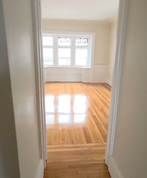 325 Roseville Ave — Photo 1