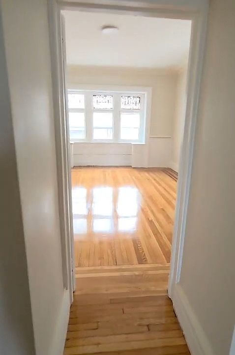1st image of 325 Roseville Ave
