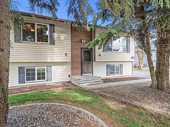 4th image of 20923 E Trent Ave