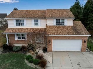 27 Michaels Walk, Lancaster, NY 14086
