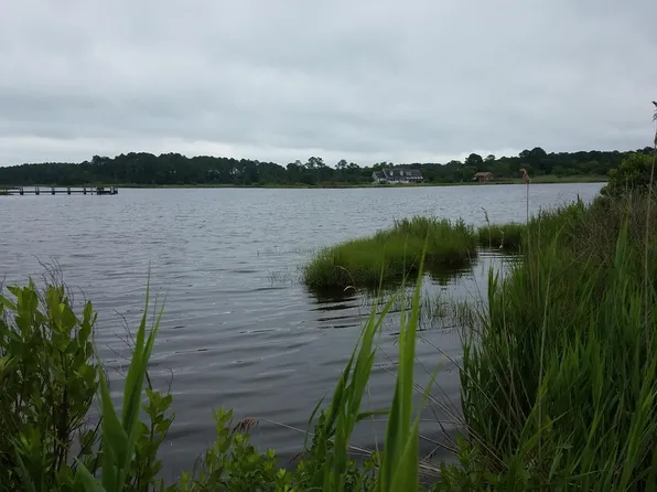 Point Rd, Catonsville, MD 21228