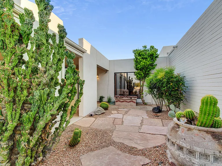 8779 E Via De Encanto — Photo 24
