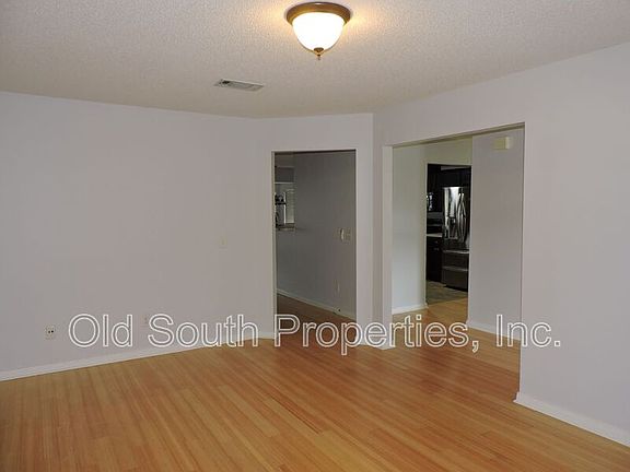 3rd image of 10931 Country Ostrich Dr