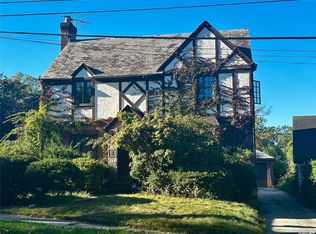 8224 Kent St, Jamaica, NY 11432