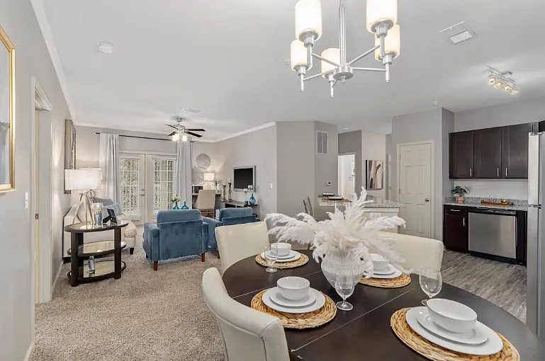 2 bed, 1208 sqft, $1,479 — Photo 2