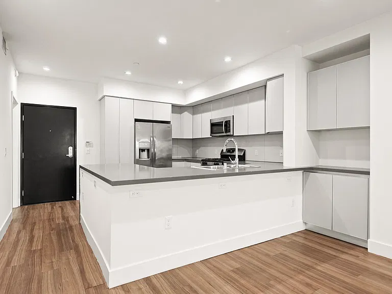 Open-Concept Kitchen and Dining Space