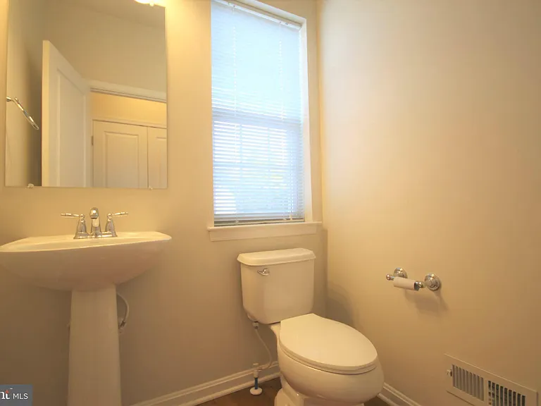 515 Ellison Dr — Photo 28