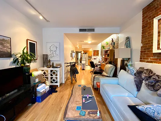 Rented by Corcoran | media 17