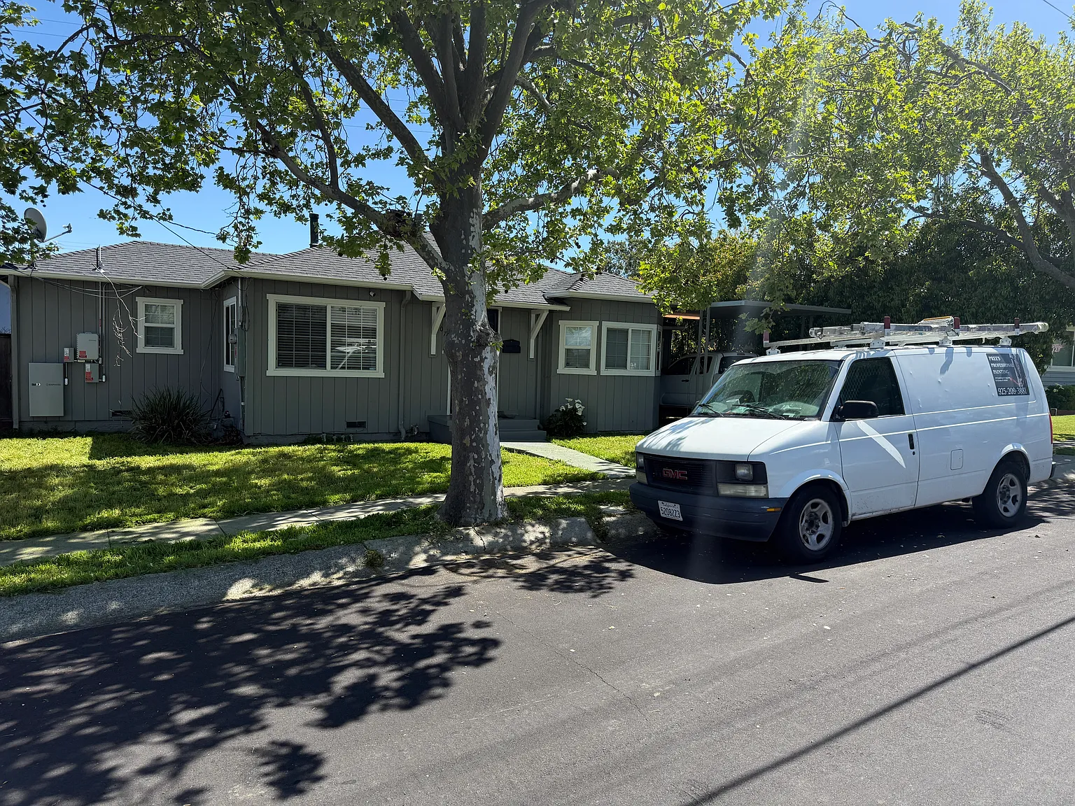 107 Manor Dr photo 1