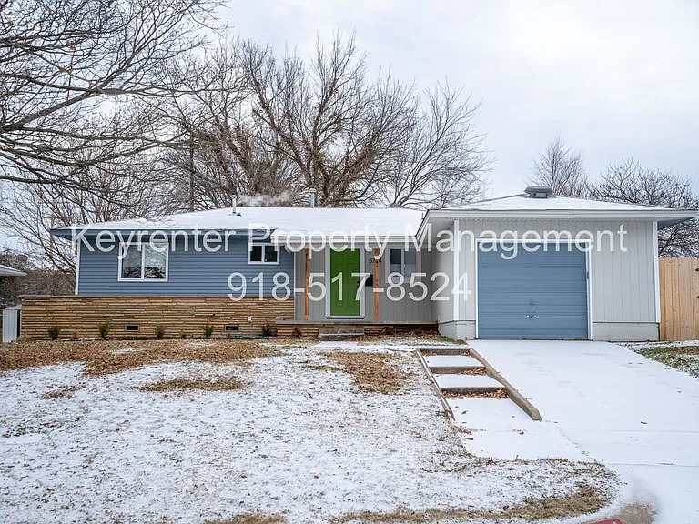5704 E 30th Pl — Photo 1